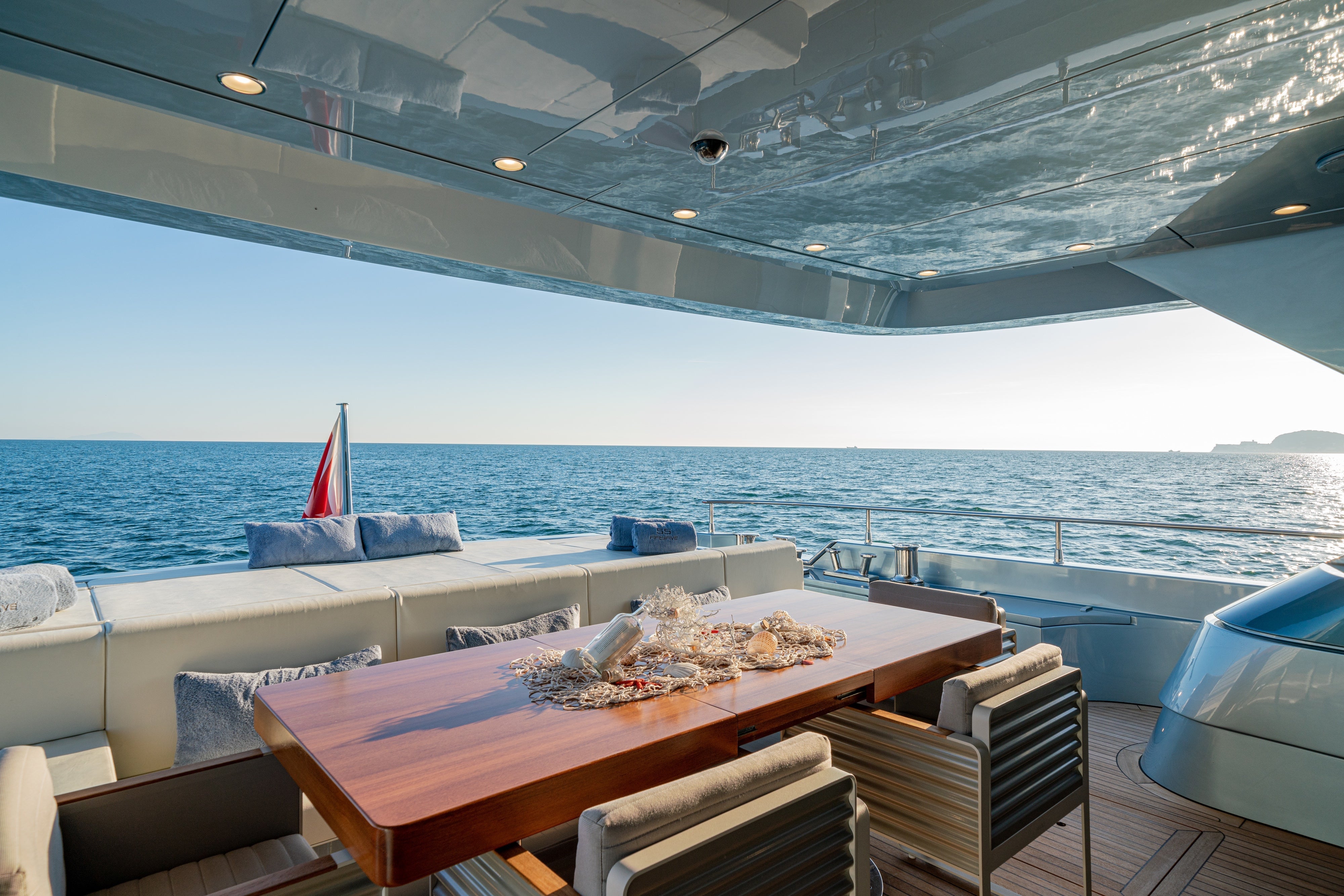 Mega yacht Charter Cannes 