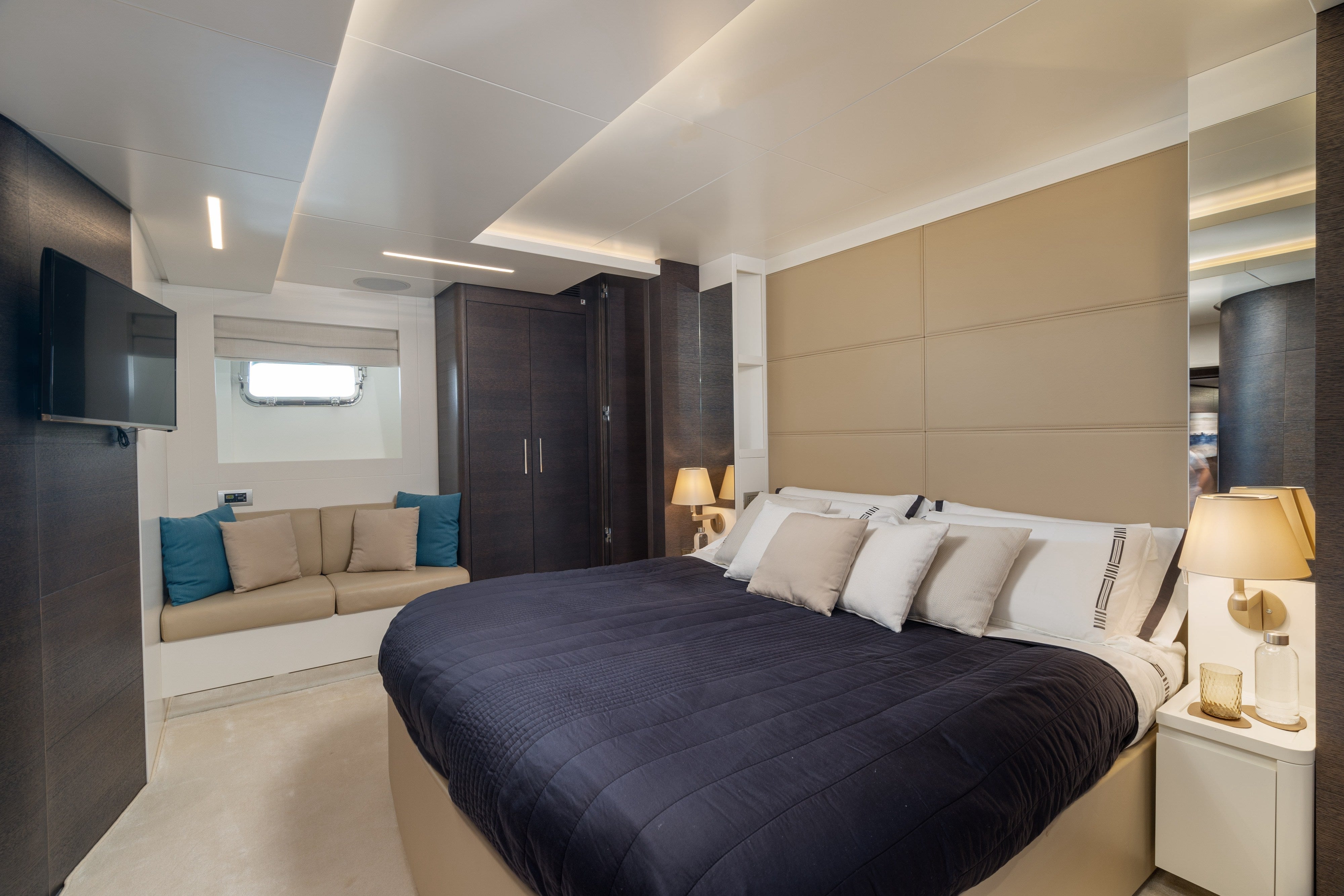 party yacht Charter Cannes 