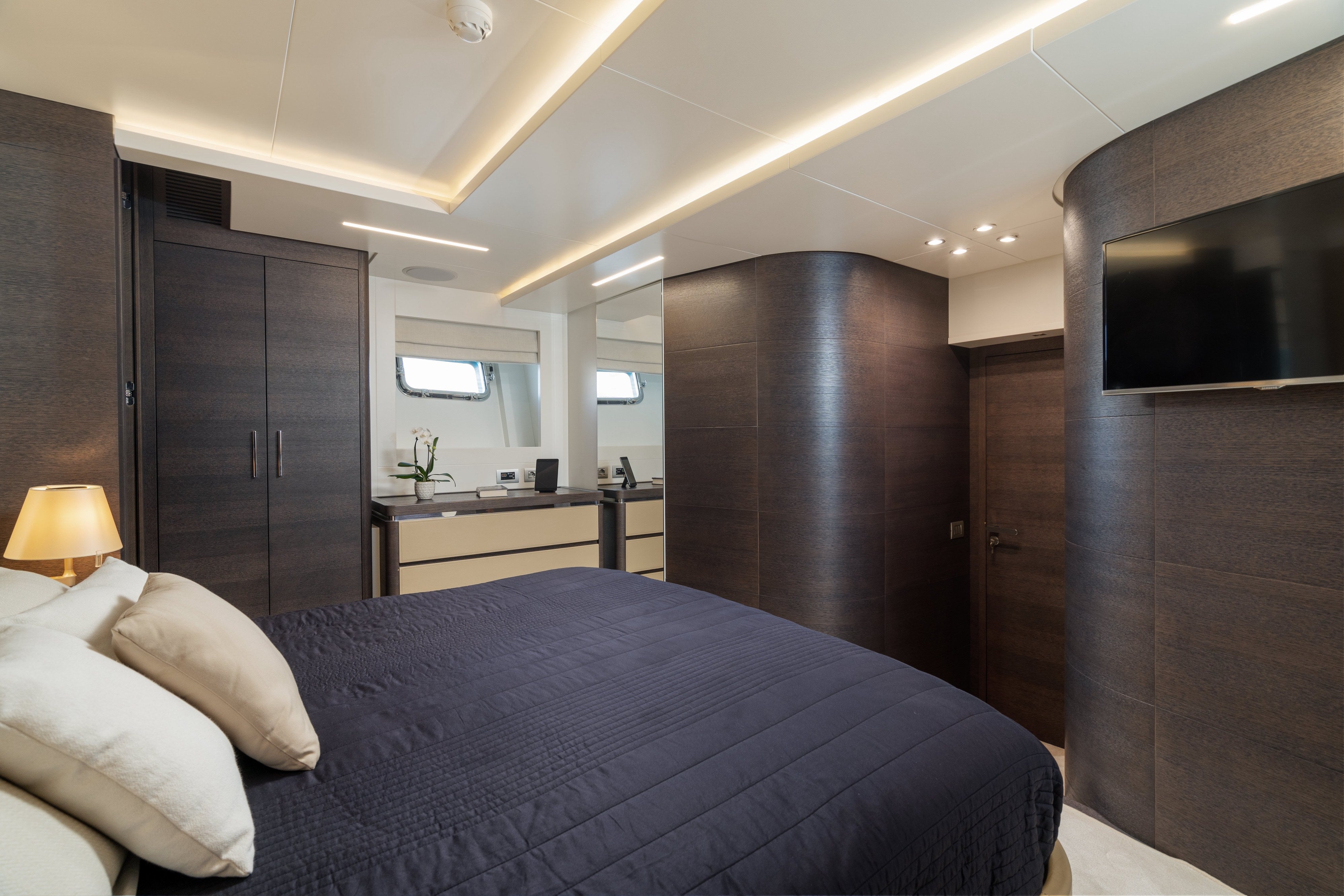 luxury yacht Charter Cannes 