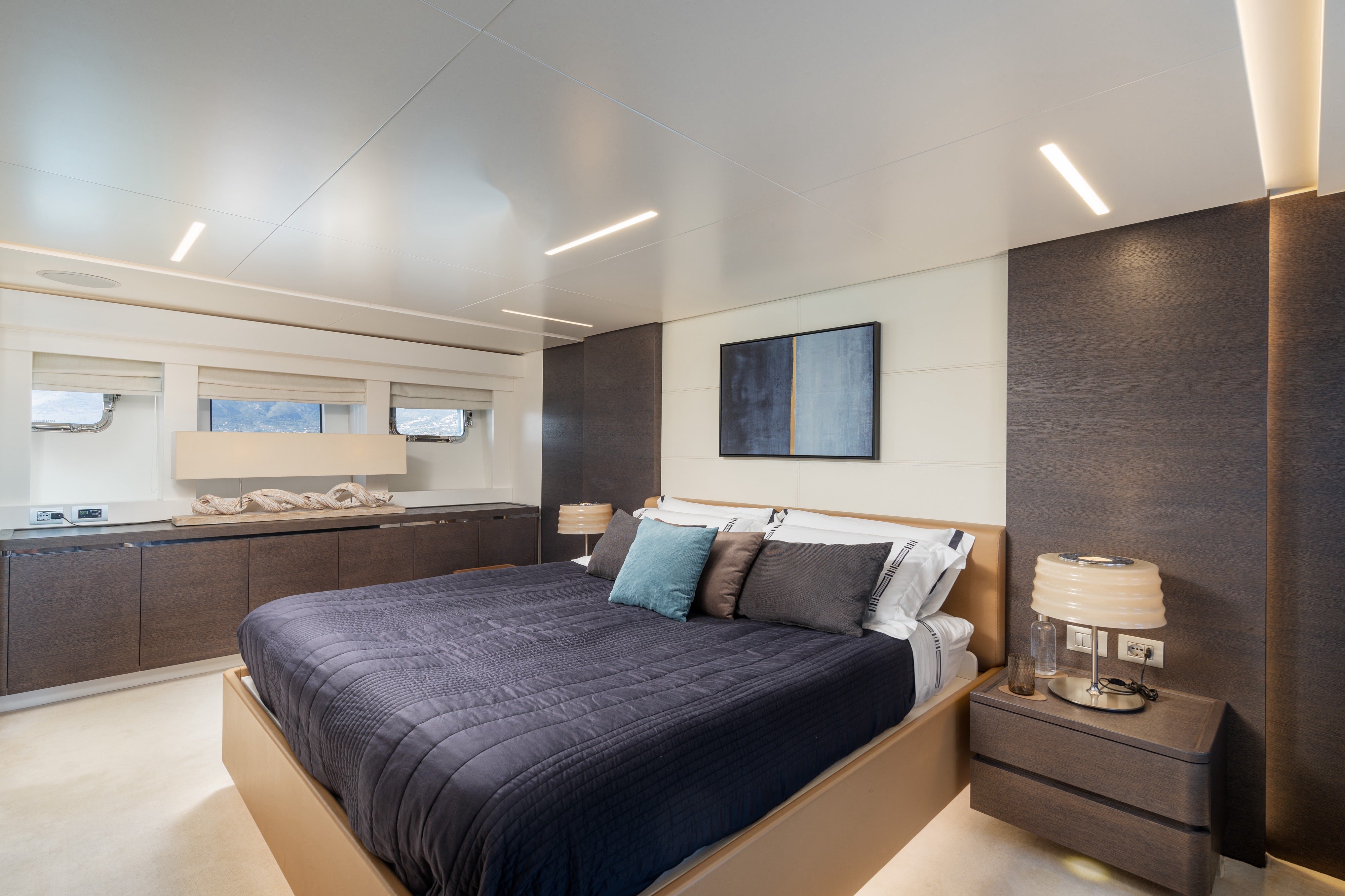 private yacht charter Cannes 