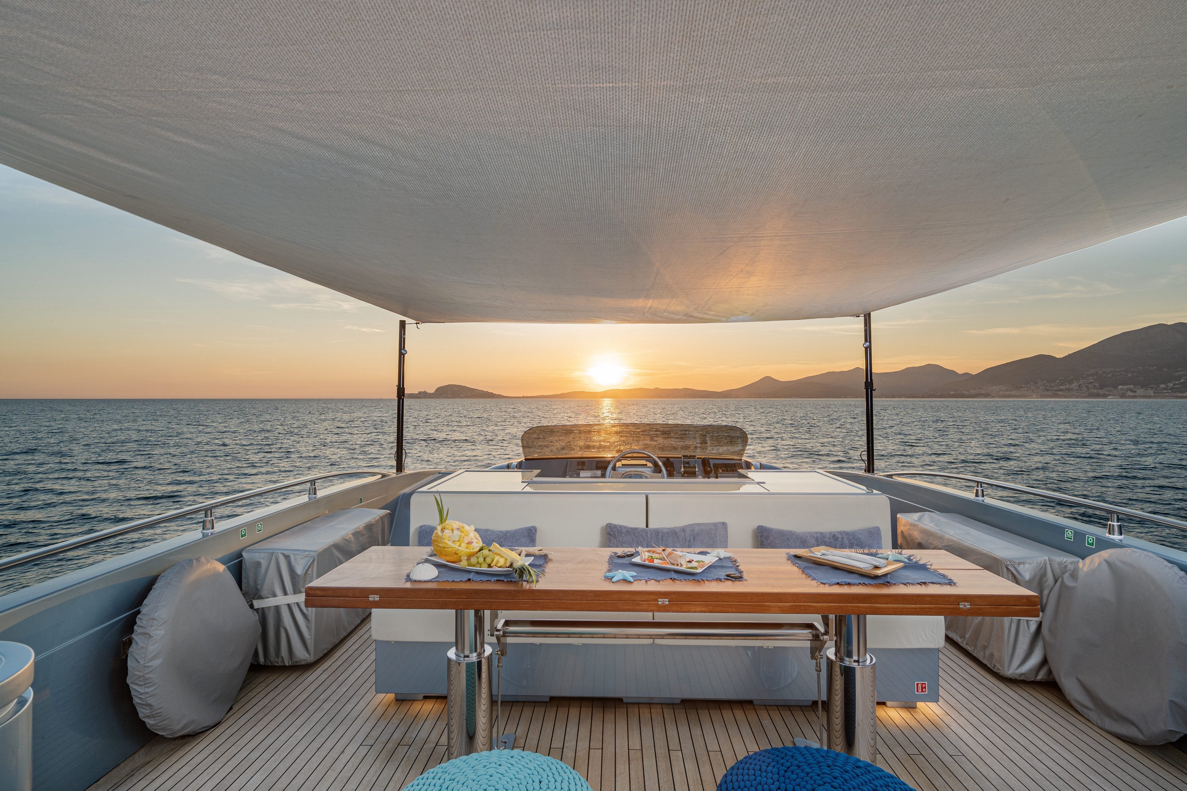weekend yacht charter Cannes 