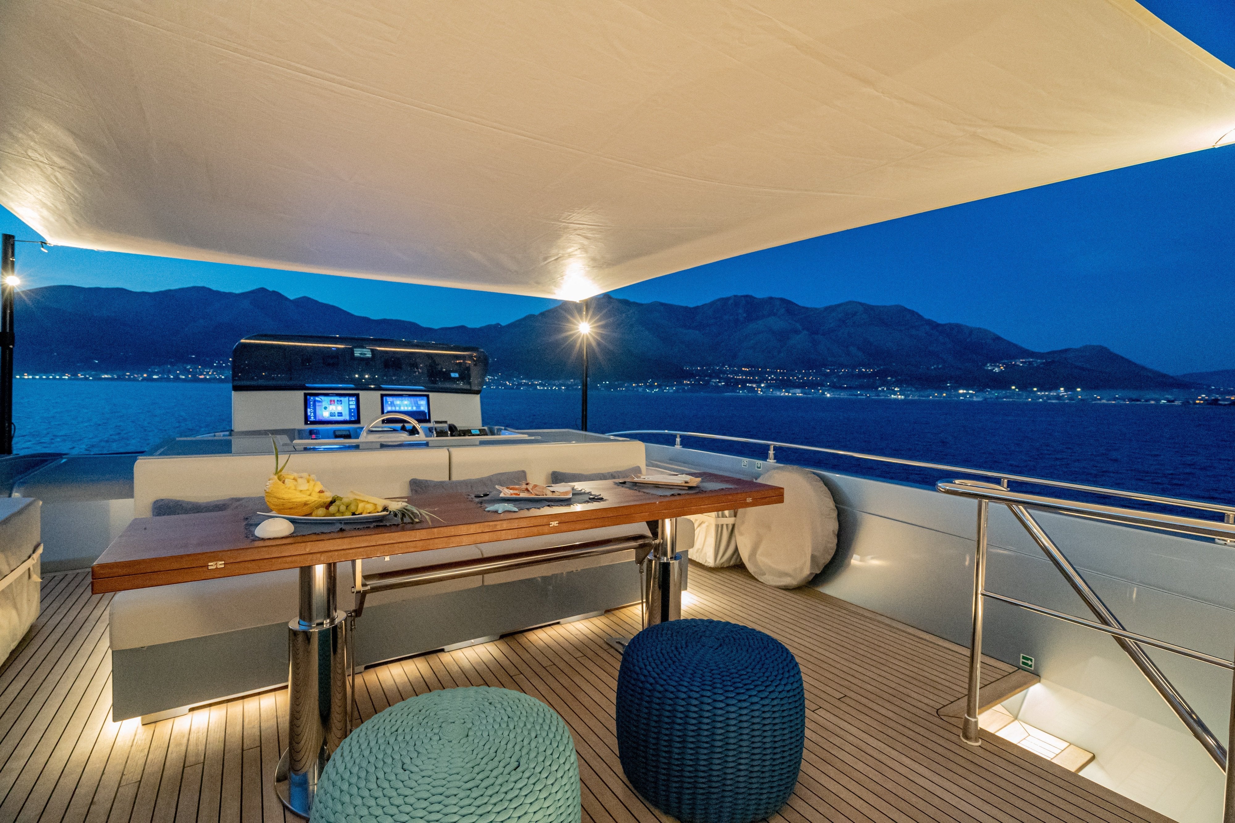 luxury yacht charter Cannes 