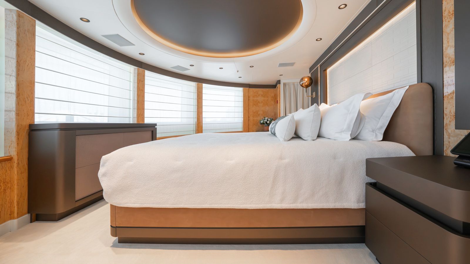 M/Y AELIA best yacht charter In Cannes France