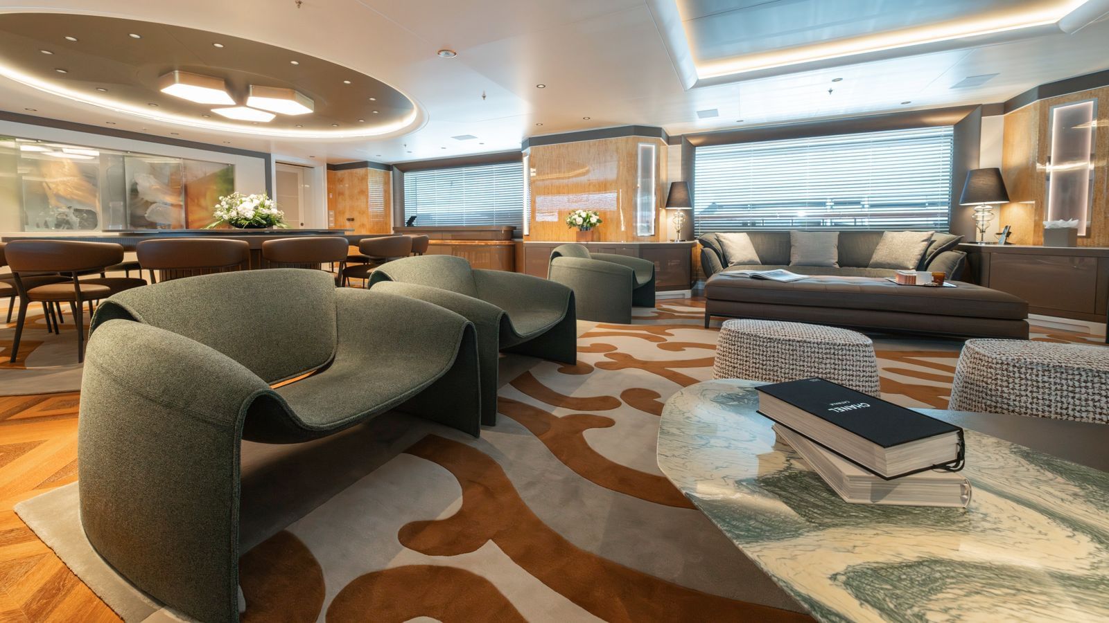M/Y AELIA weekly yacht charter Cannes