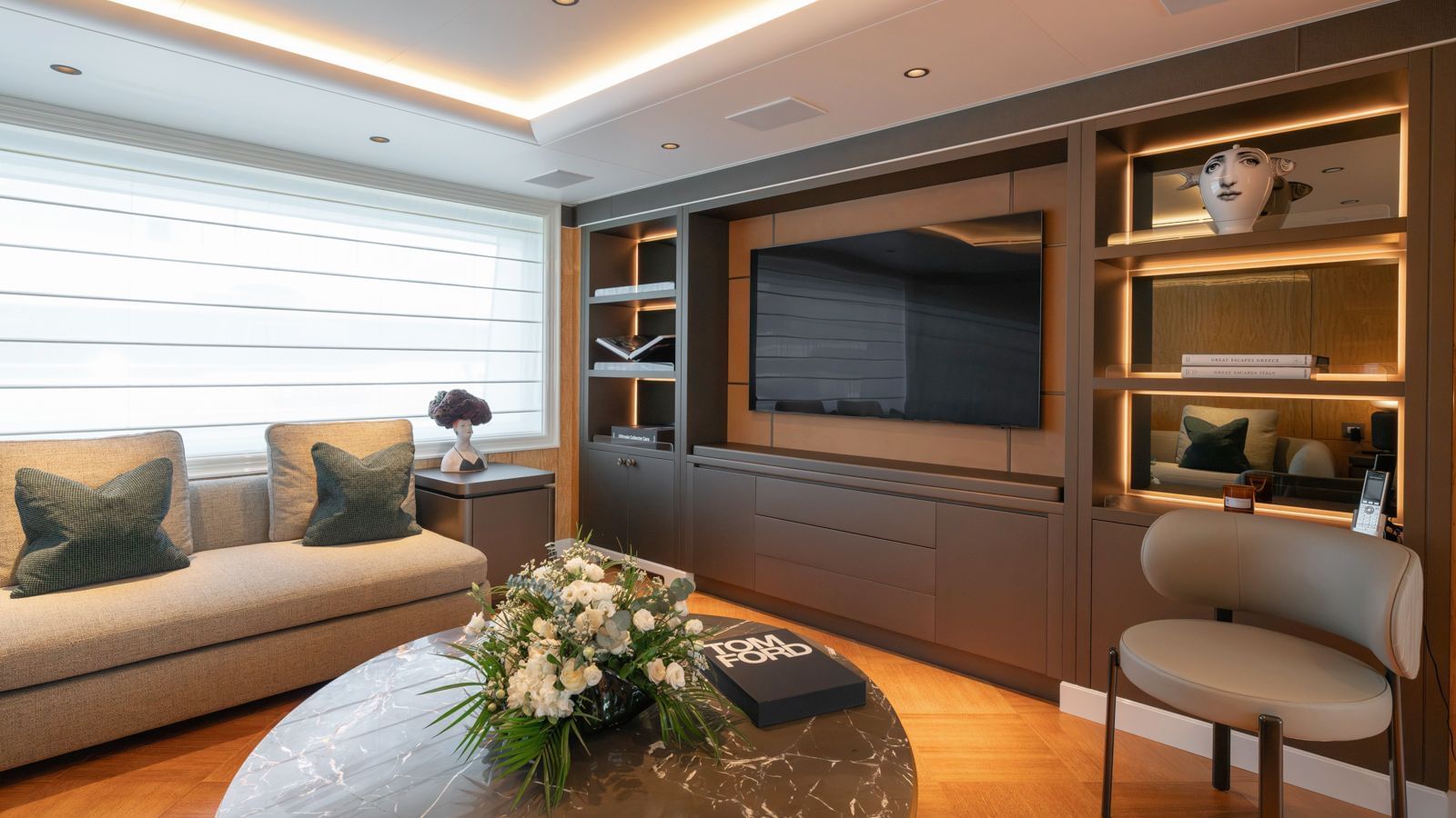 M/Y AELIA vacation yacht charter Cannes France