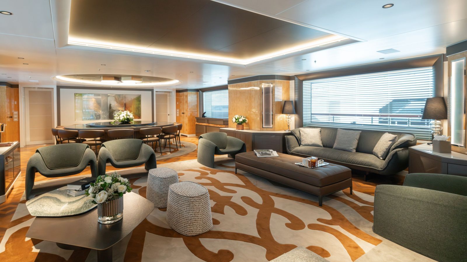 M/Y AELIA yacht Charter Cannes