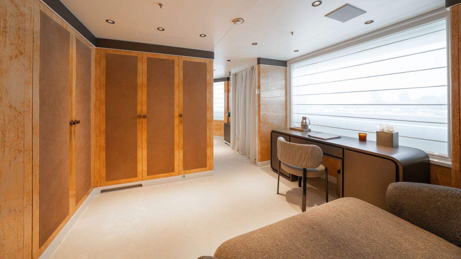 M/Y AELIA Cannes Yacht Charter Holiday