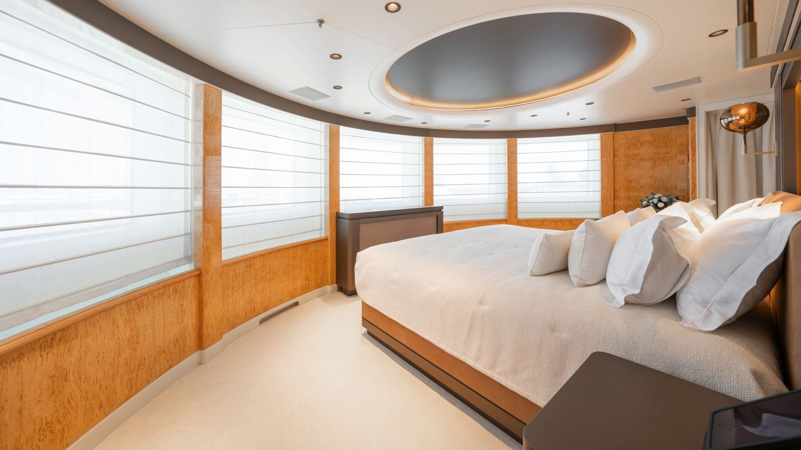 M/Y AELIA Yacht Charter Holiday In Cannes France