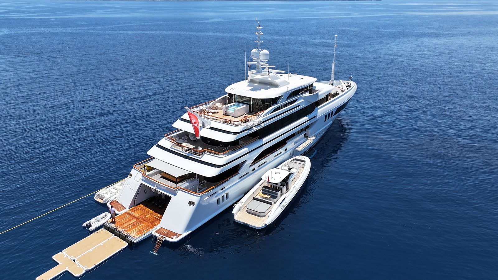 weekly yacht charter Cannes