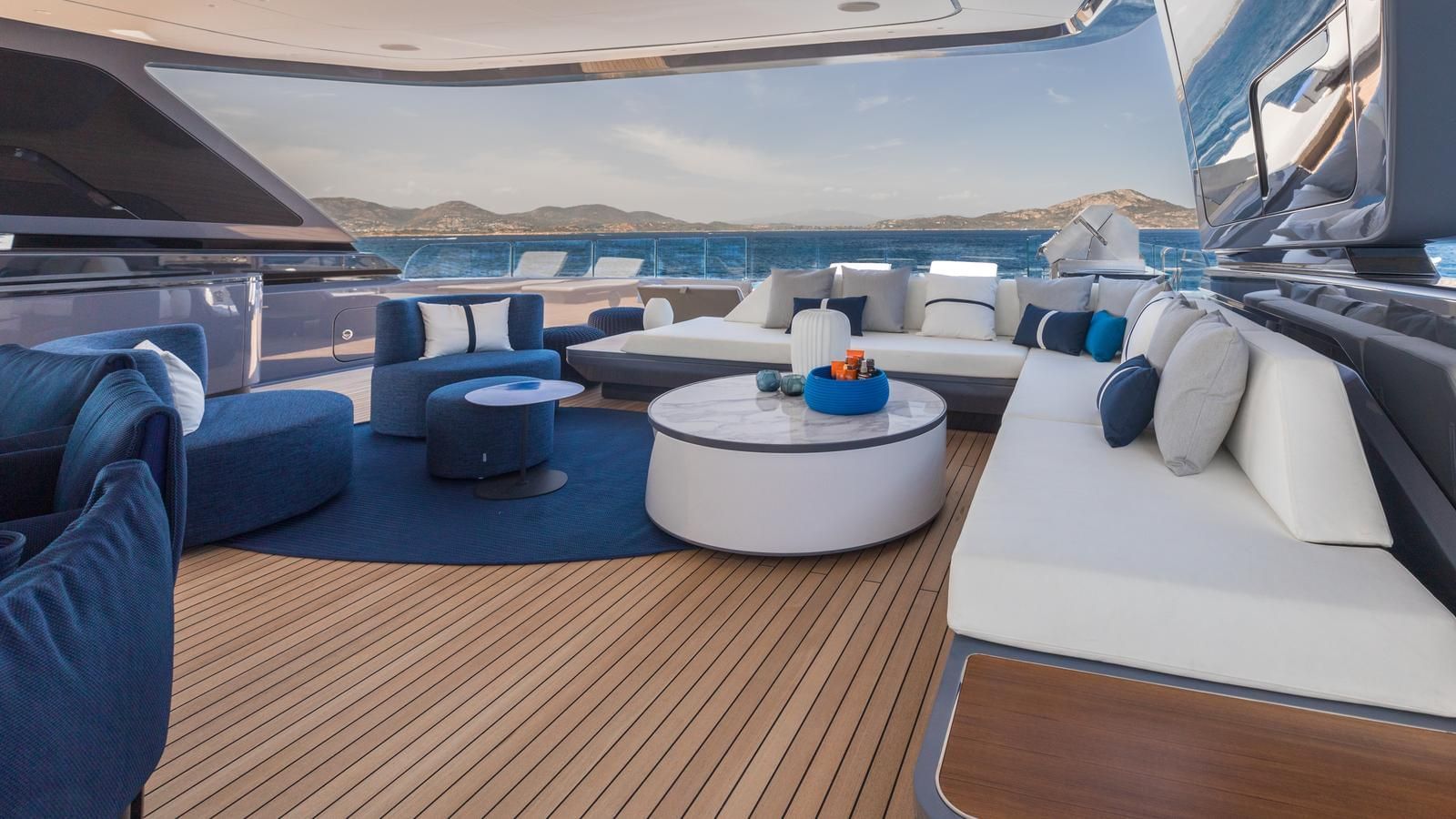 private Superyacht charter Cannes France