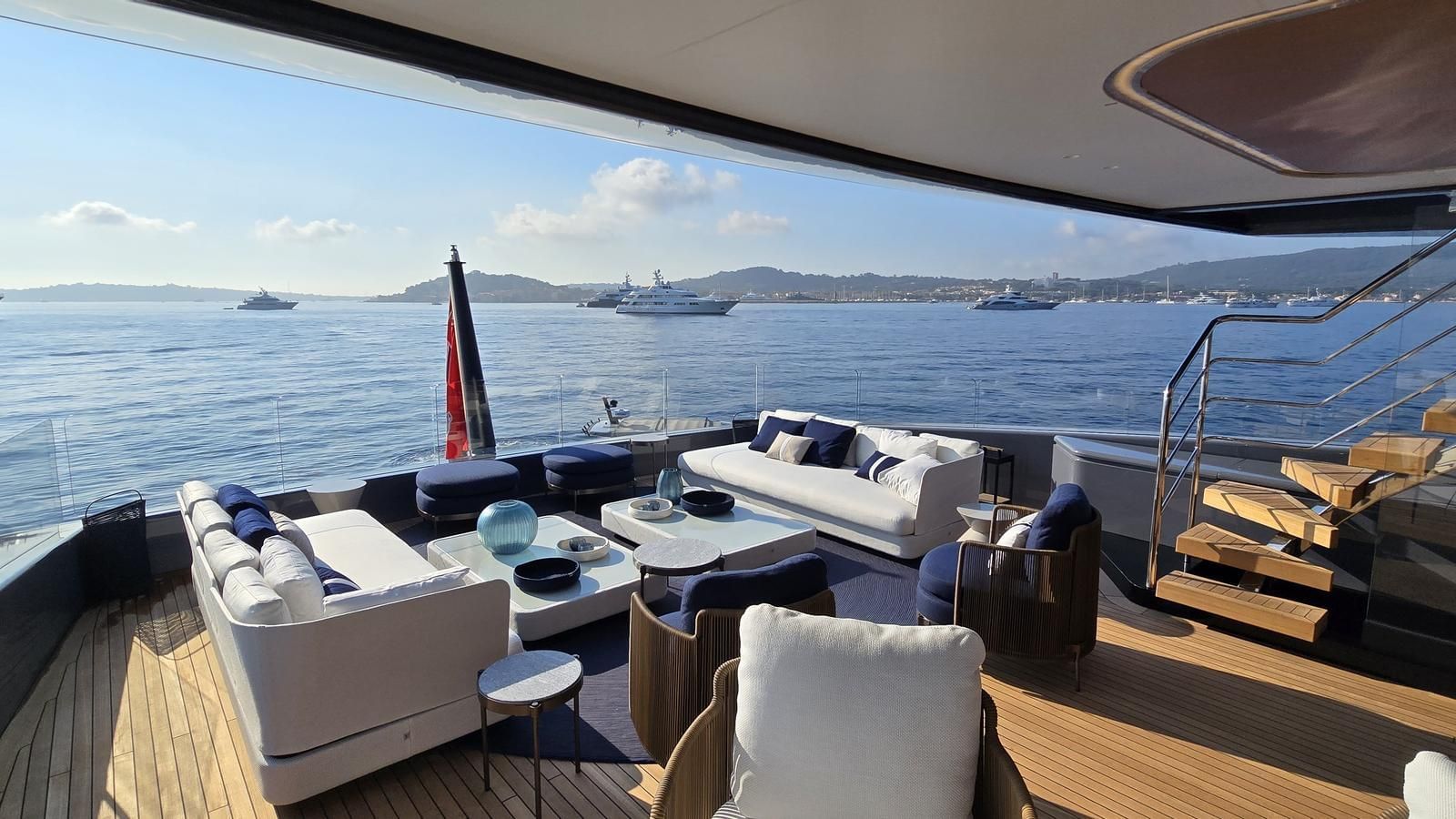 M/Y AKULA birthday yacht charter Cannes France