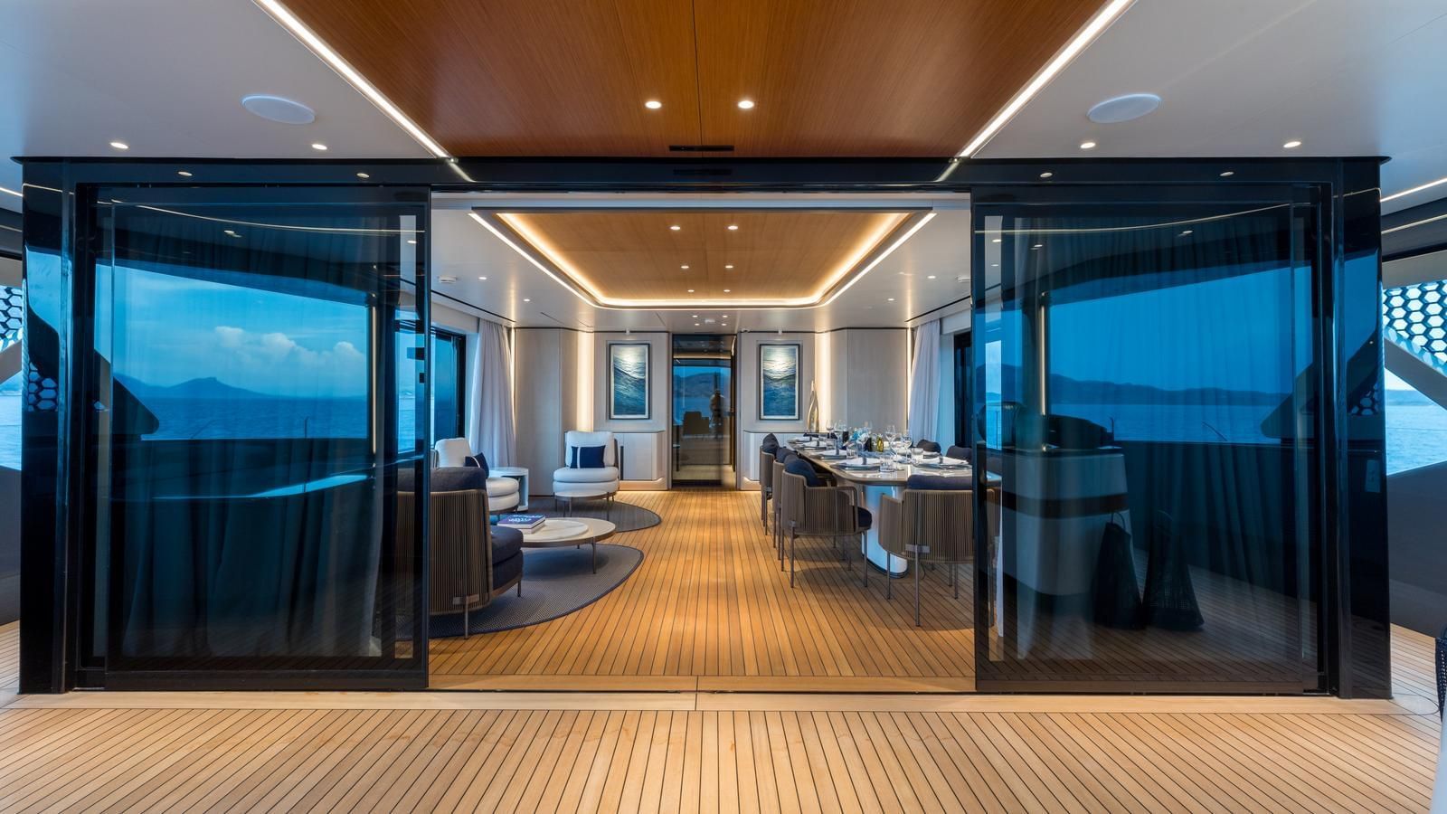M/Y AKULA party yacht Charter Cannes