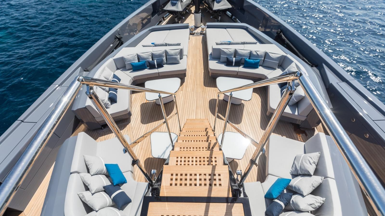 M/Y AKULA best yacht charter In Cannes France