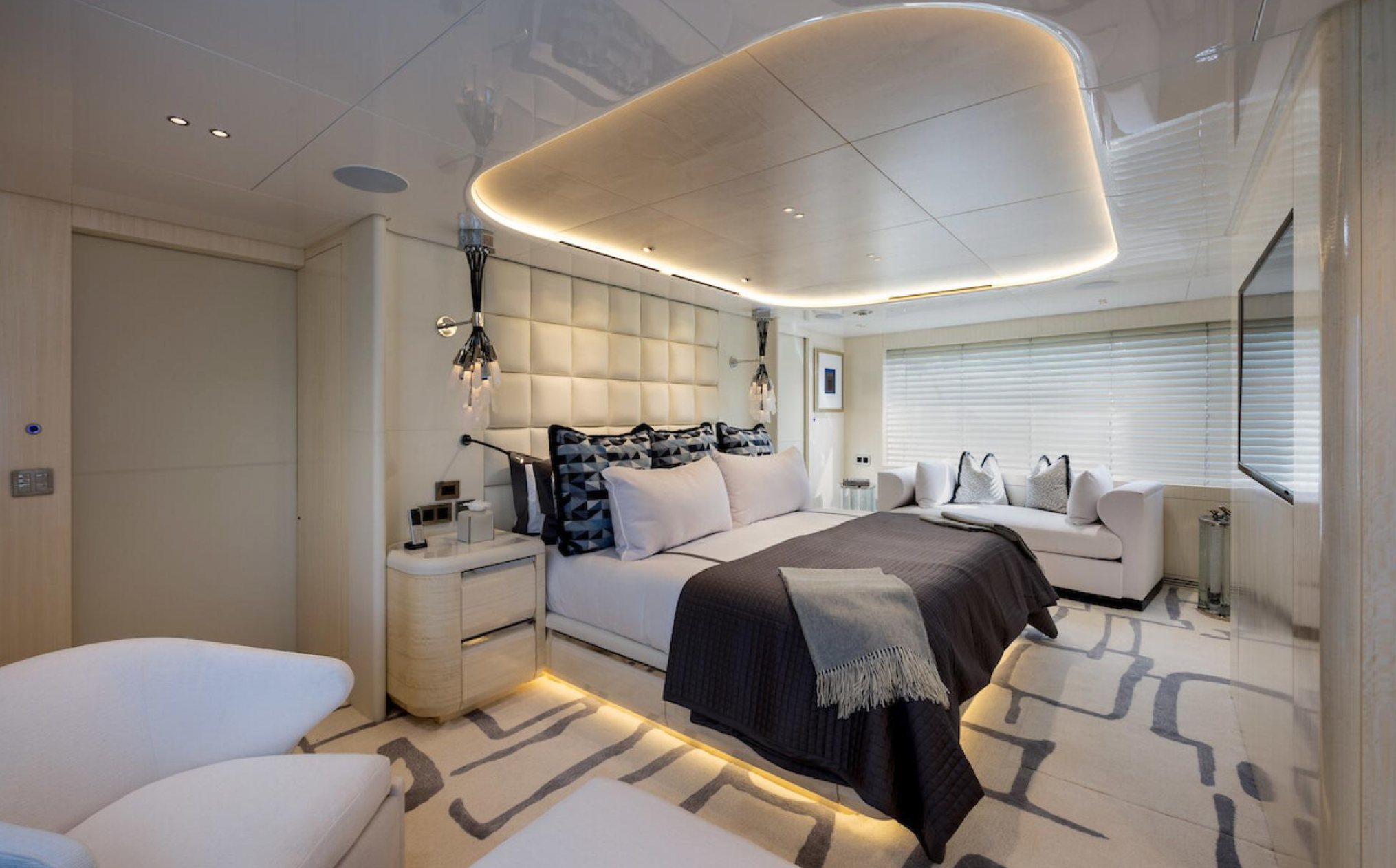 ANCORA yacht and jet ski charter St Tropez France