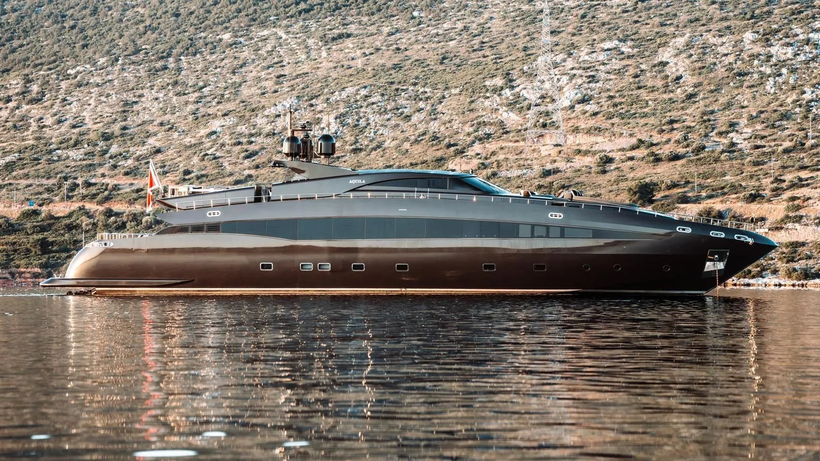 M/Y AQUILA yacht charter prices Cannes France