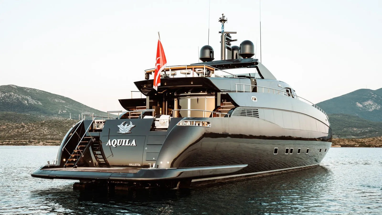 how much are M/Y AQUILA yacht charters in Cannes France