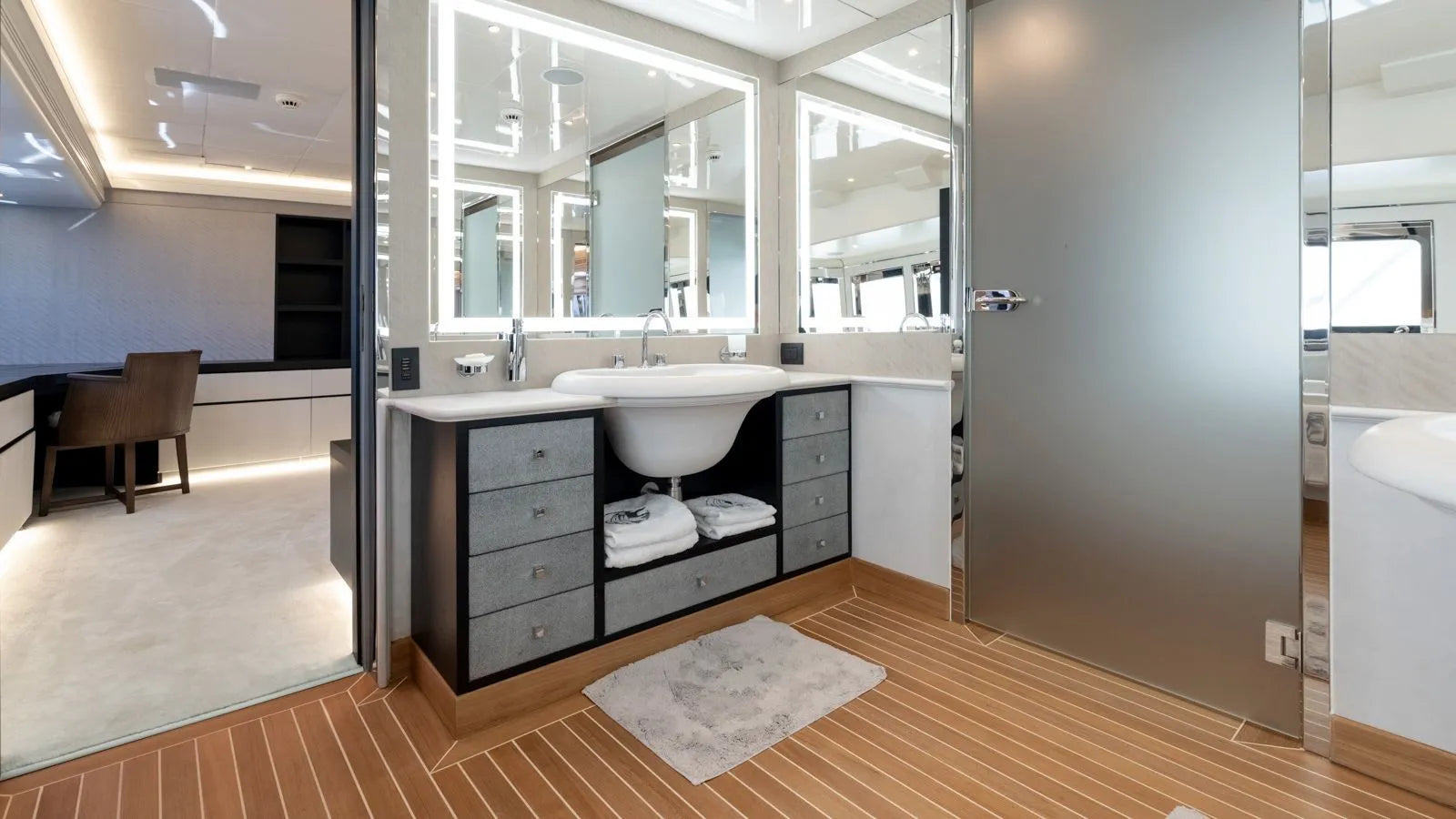 M/Y AQUILA yacht charter holiday cost Cannes