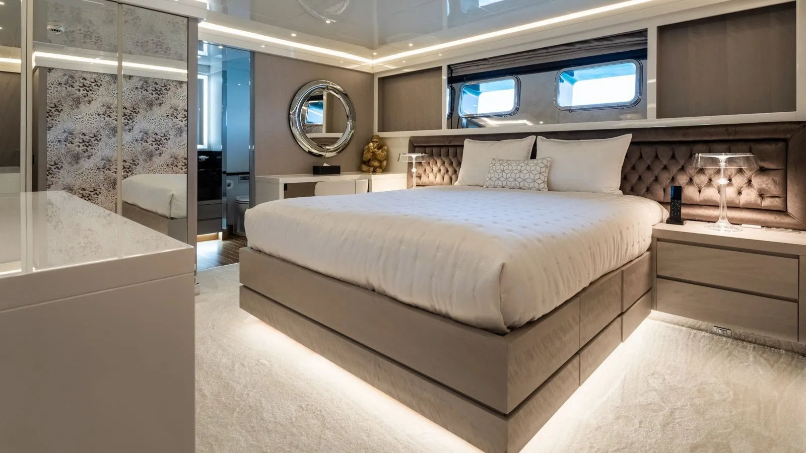 M/Y AQUILA weekend yacht charter Cannes