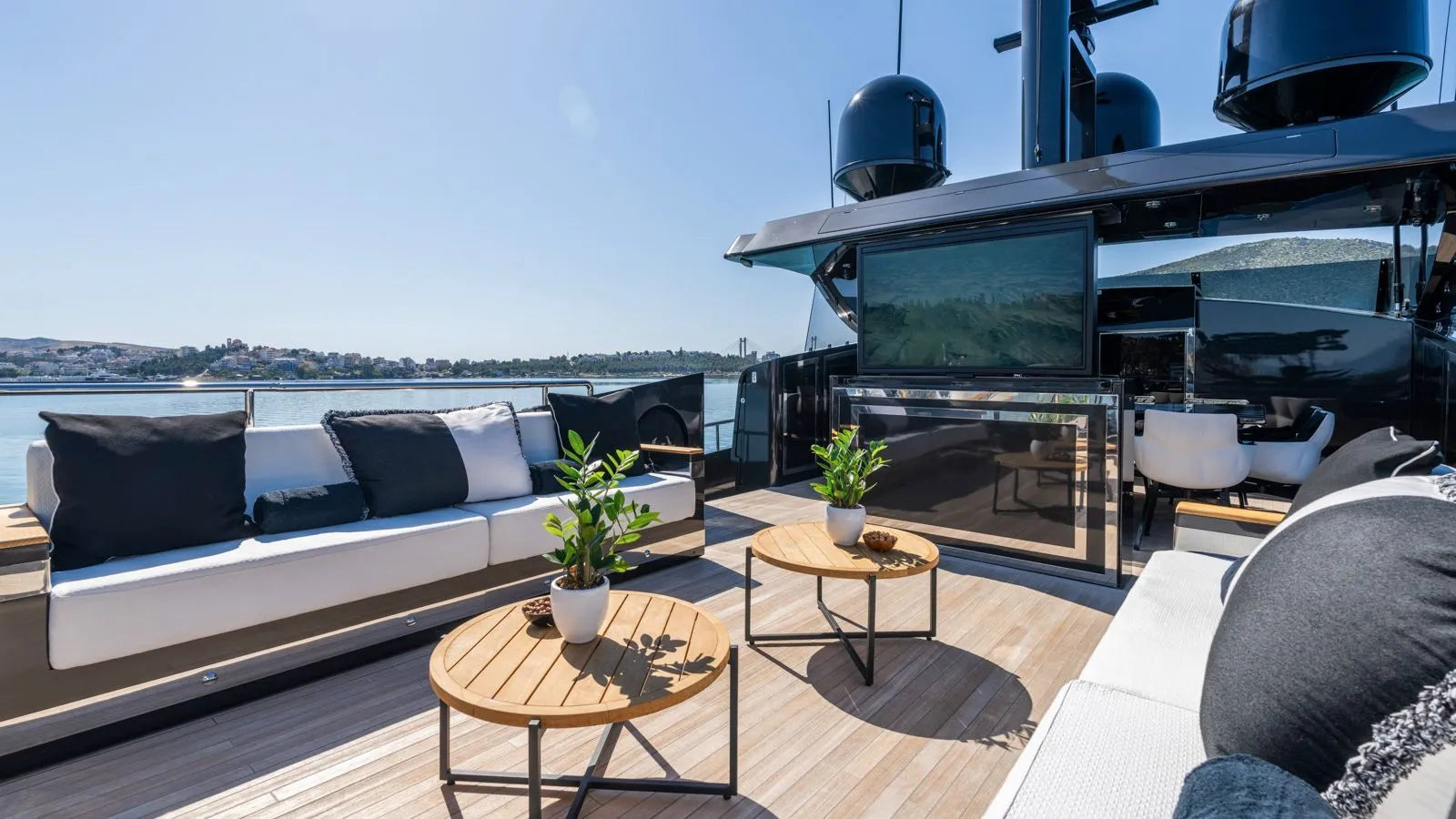 Mega yacht charter Cannes