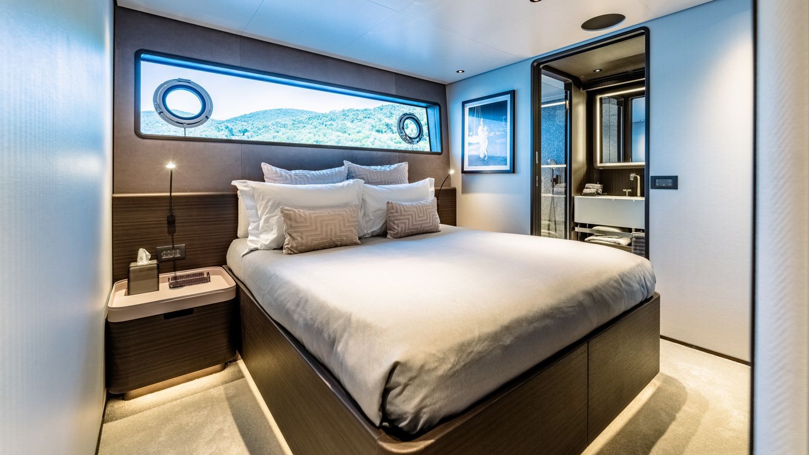 M/Y AT ONE yacht and jet ski charter Cannes