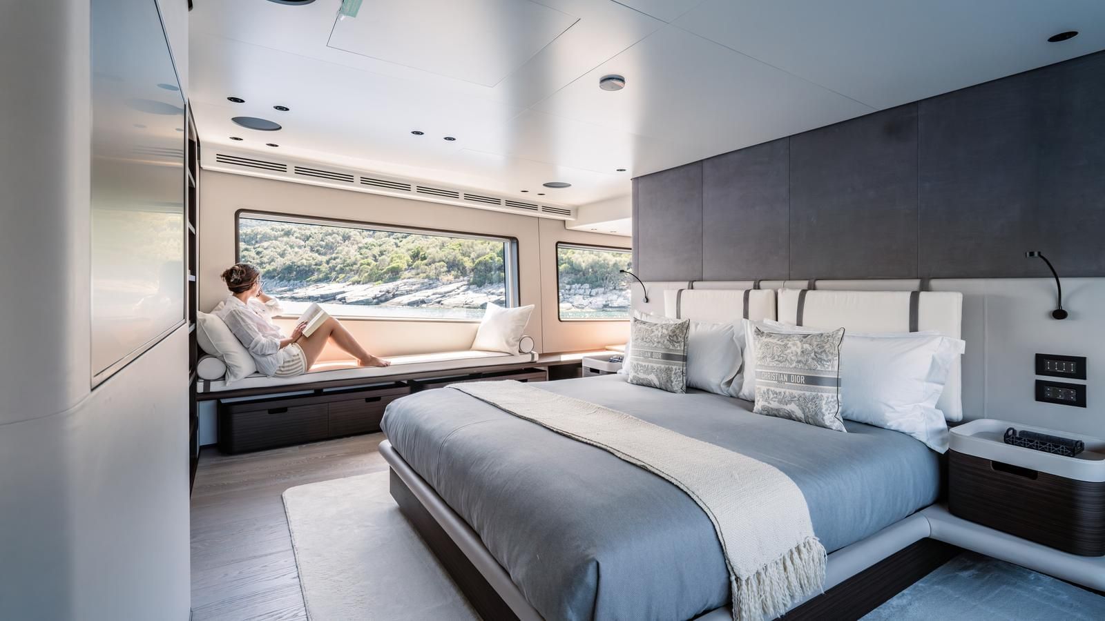 M/Y AT ONE small yacht charter Cannes