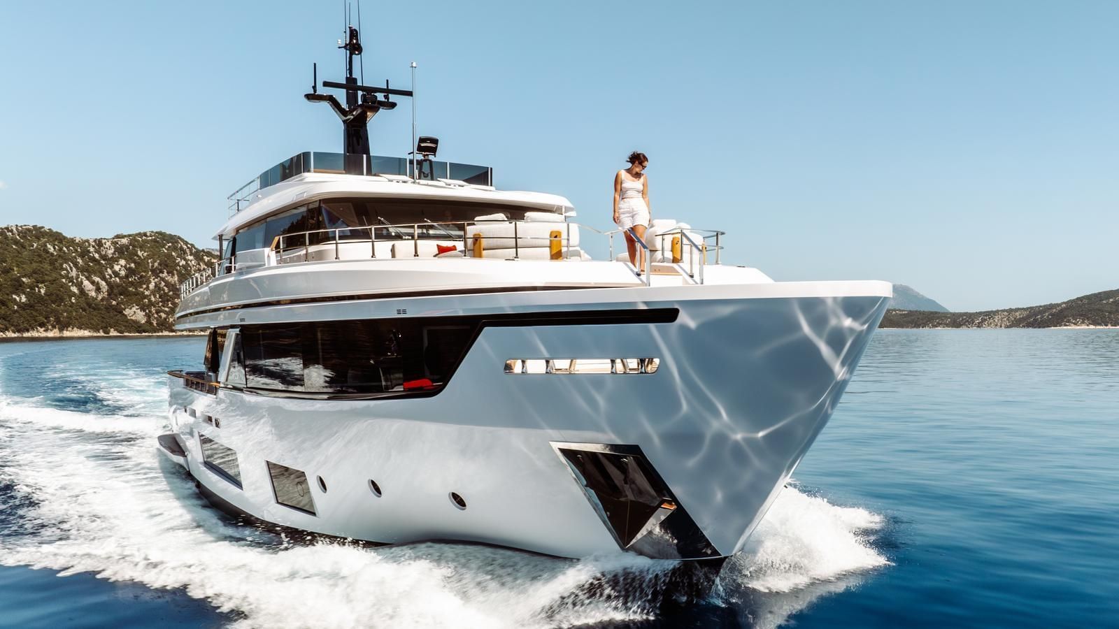 M/Y AT ONE Luxurious Yacht Charter Holiday Cannes