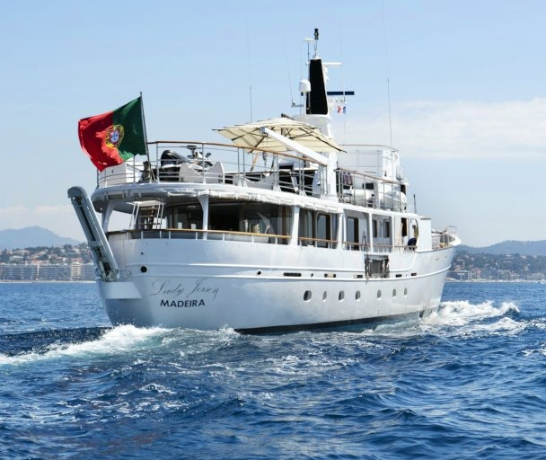 Weekly yacht Charter Monaco