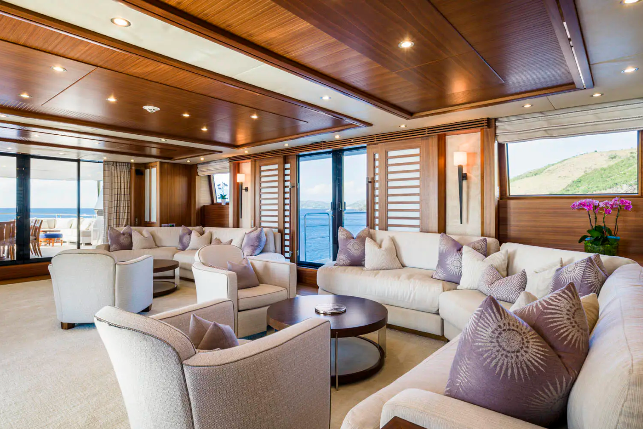 party yacht Charter Cannes 