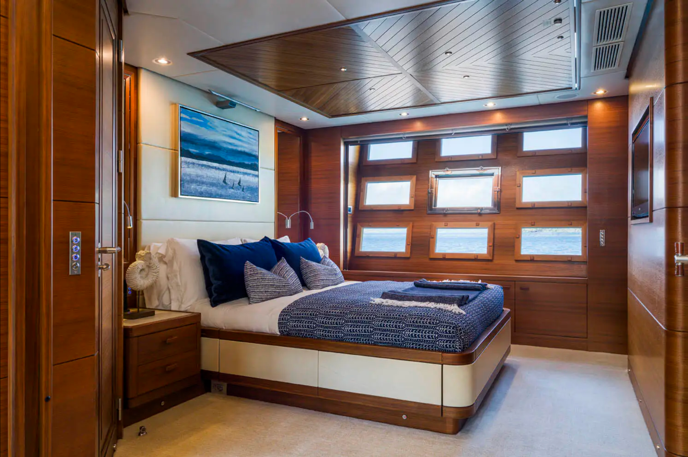 Balista yacht Charter Cannes 