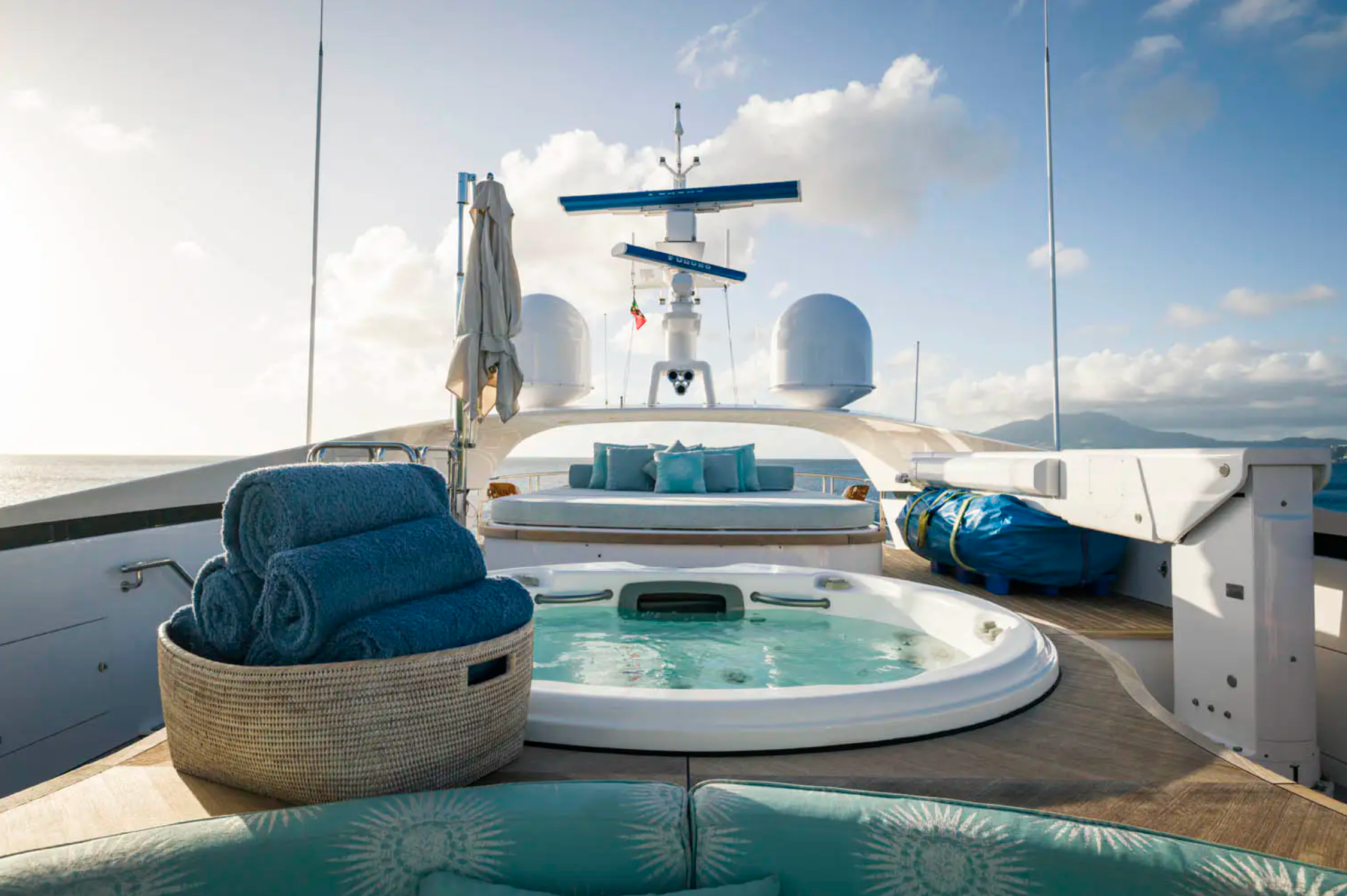 weekly Yacht Charter Beaulieu sur Mer