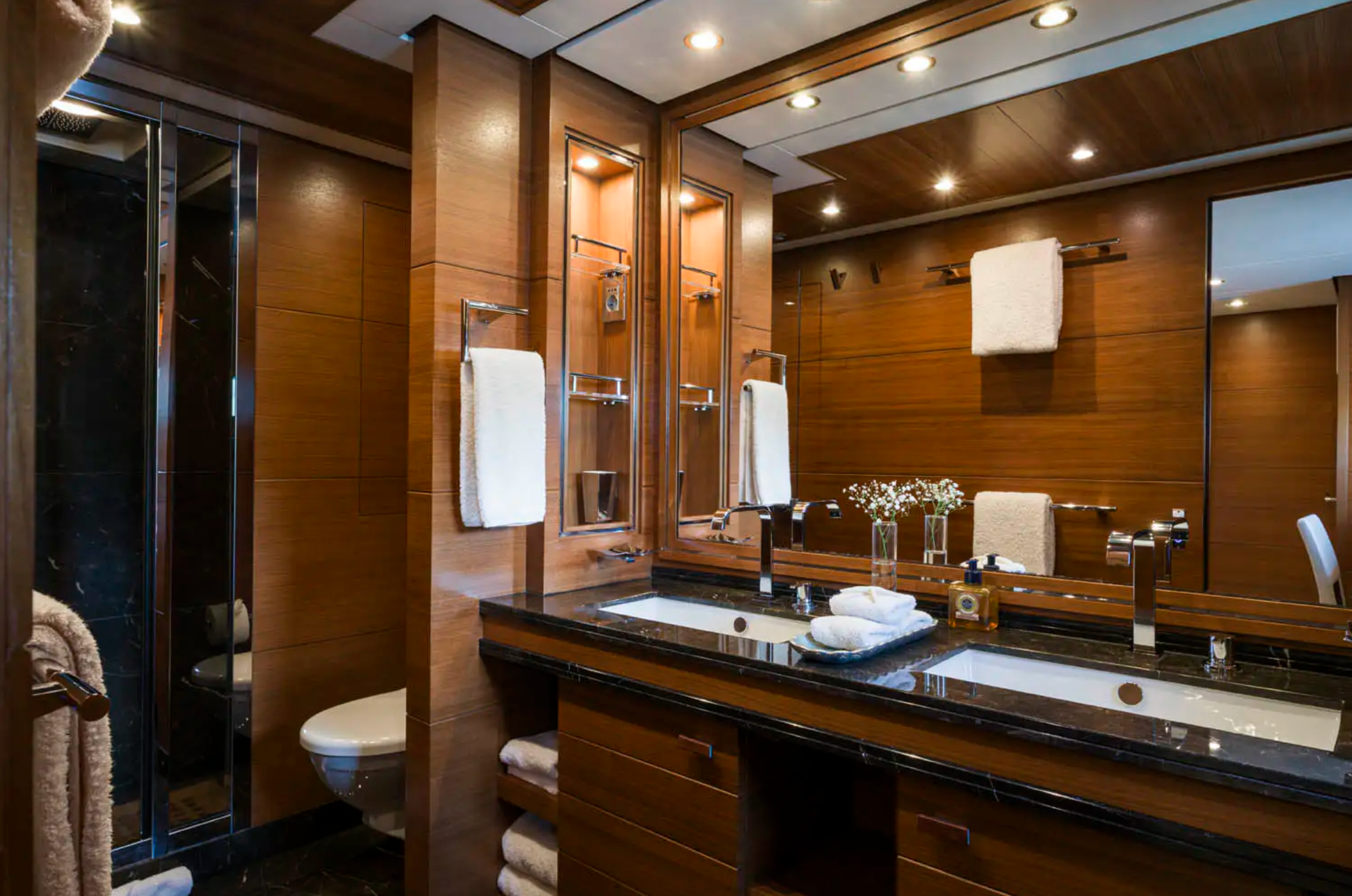 Luxurious Yacht Charter French Riviera