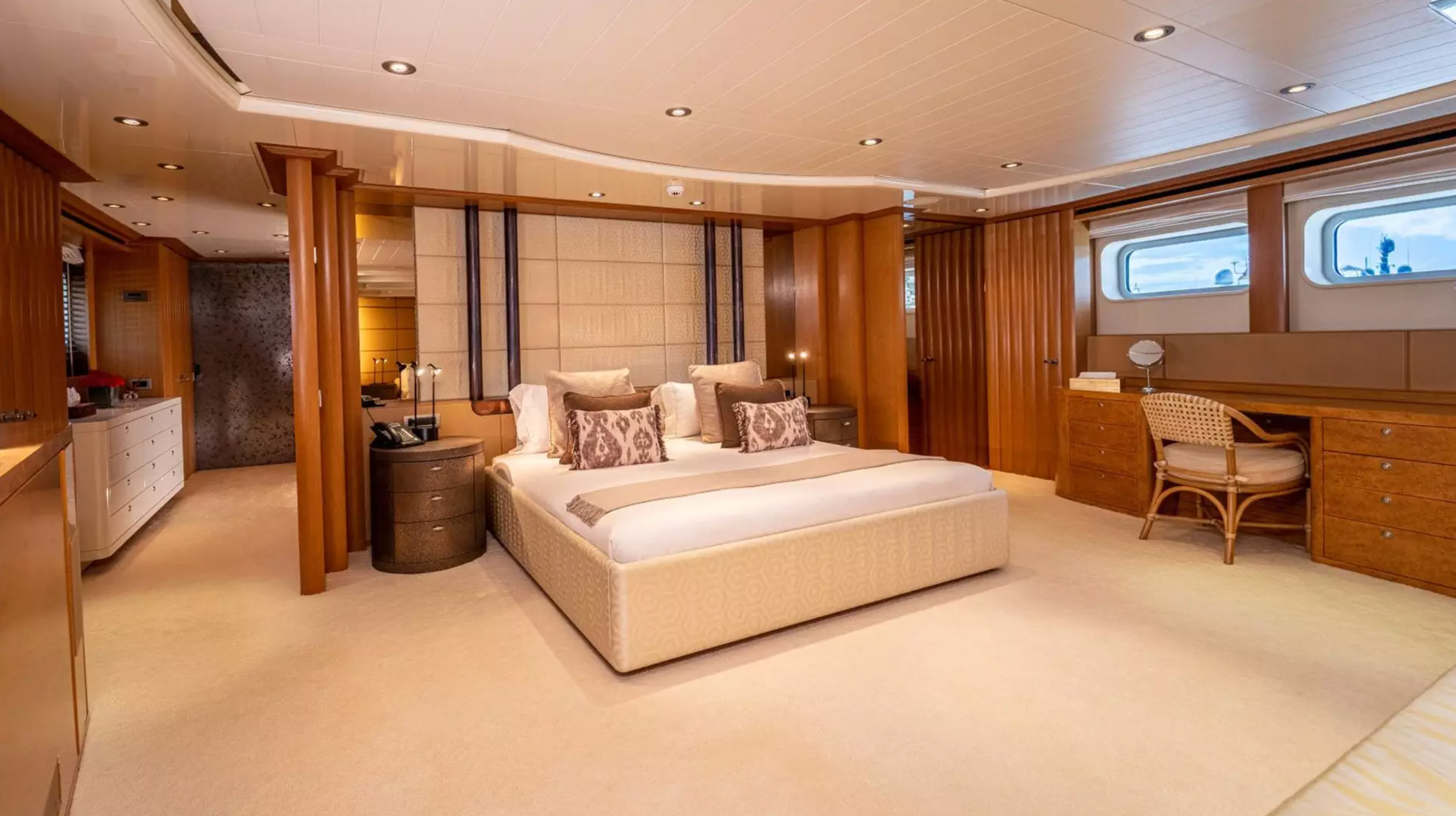 Kijo affordable yacht Charter Cannes 