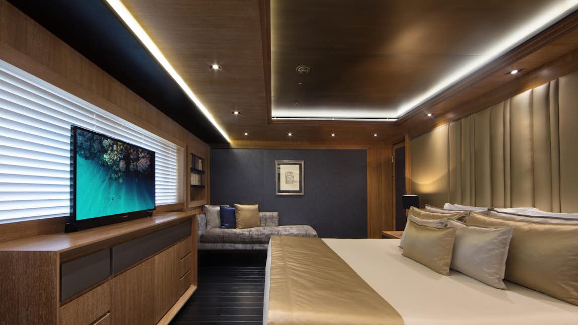 BEATRIX weekend yacht charter Cannes 