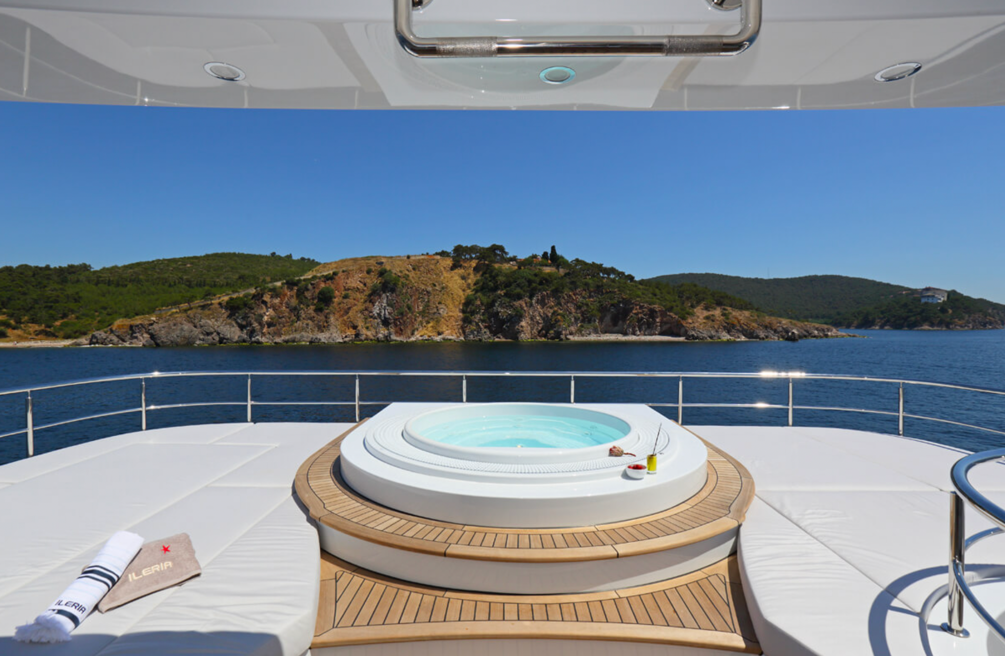 IMMERSIVE Family yacht charters Mediterranean 