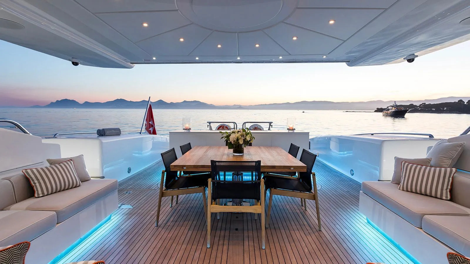 private yacht charter Cannes