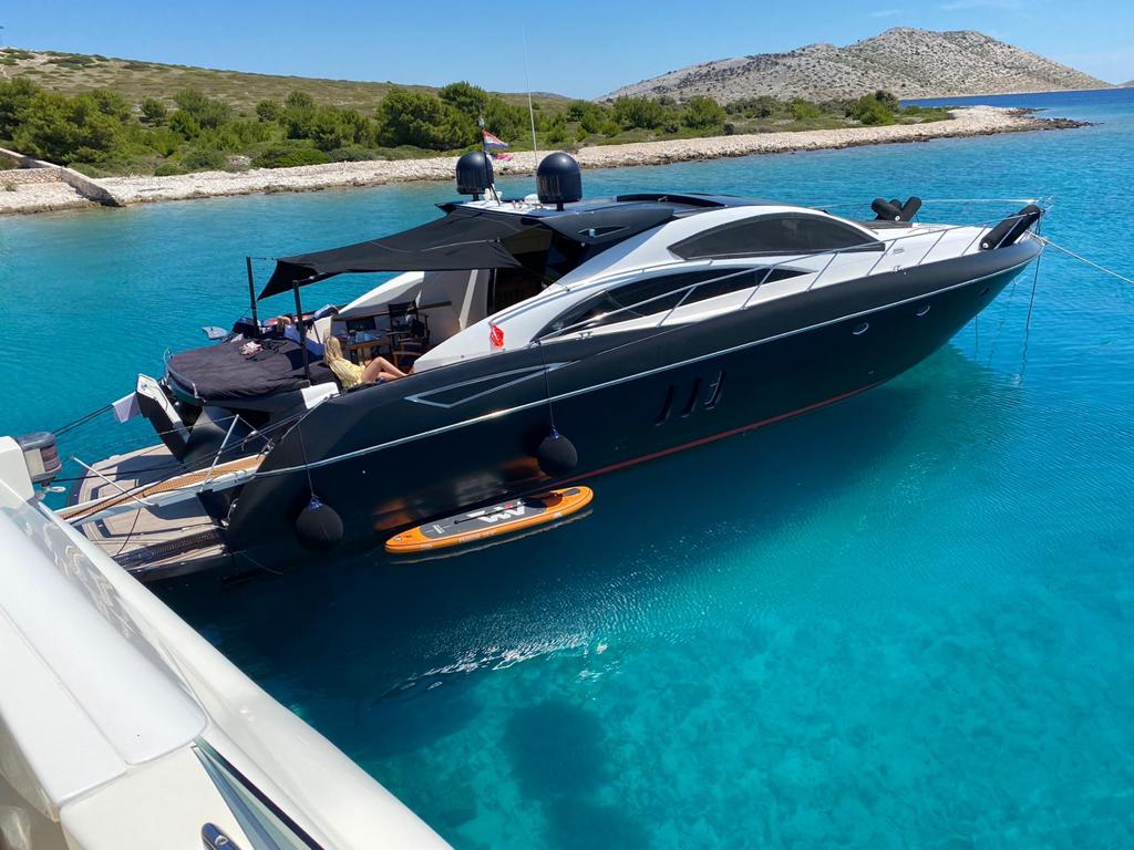 Motor Yacht Rental Cannes France