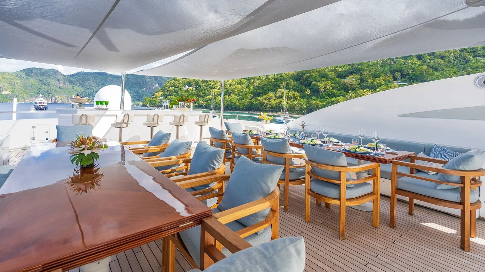 Mega yacht Charter Cannes France