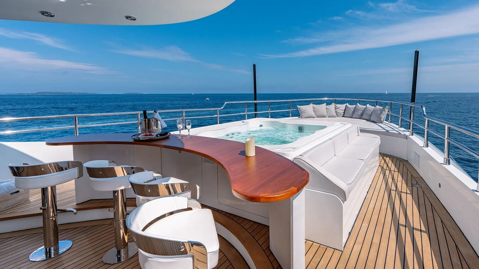 Cannes yacht rentals