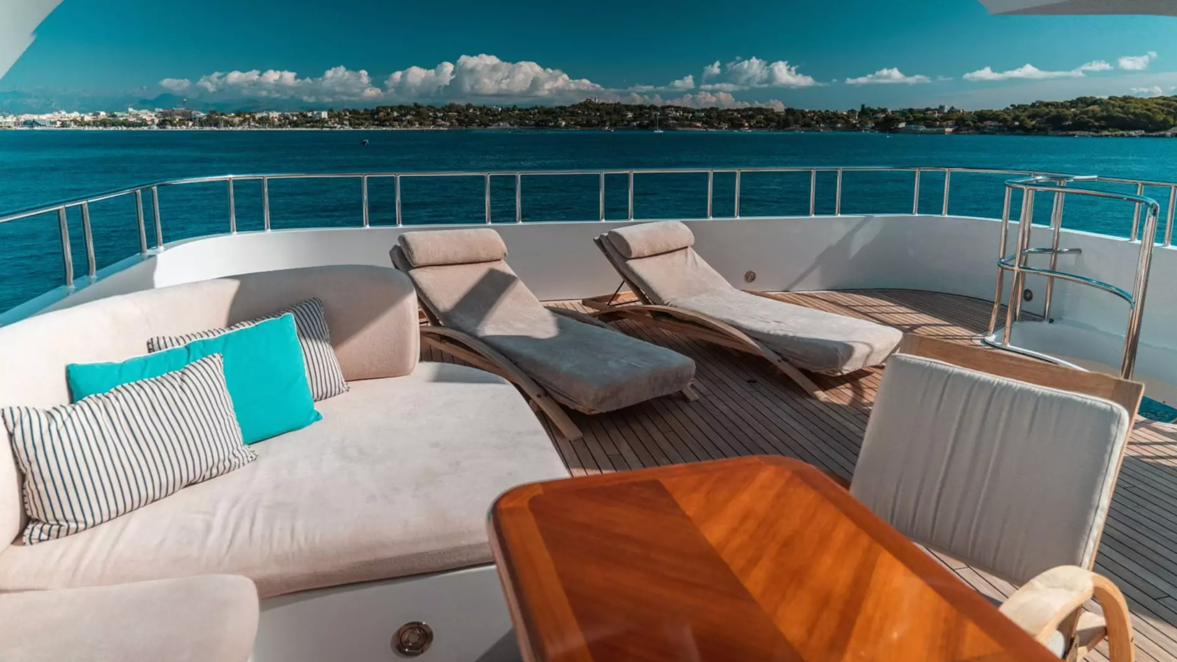 Kijo luxury yacht charter Cannes 