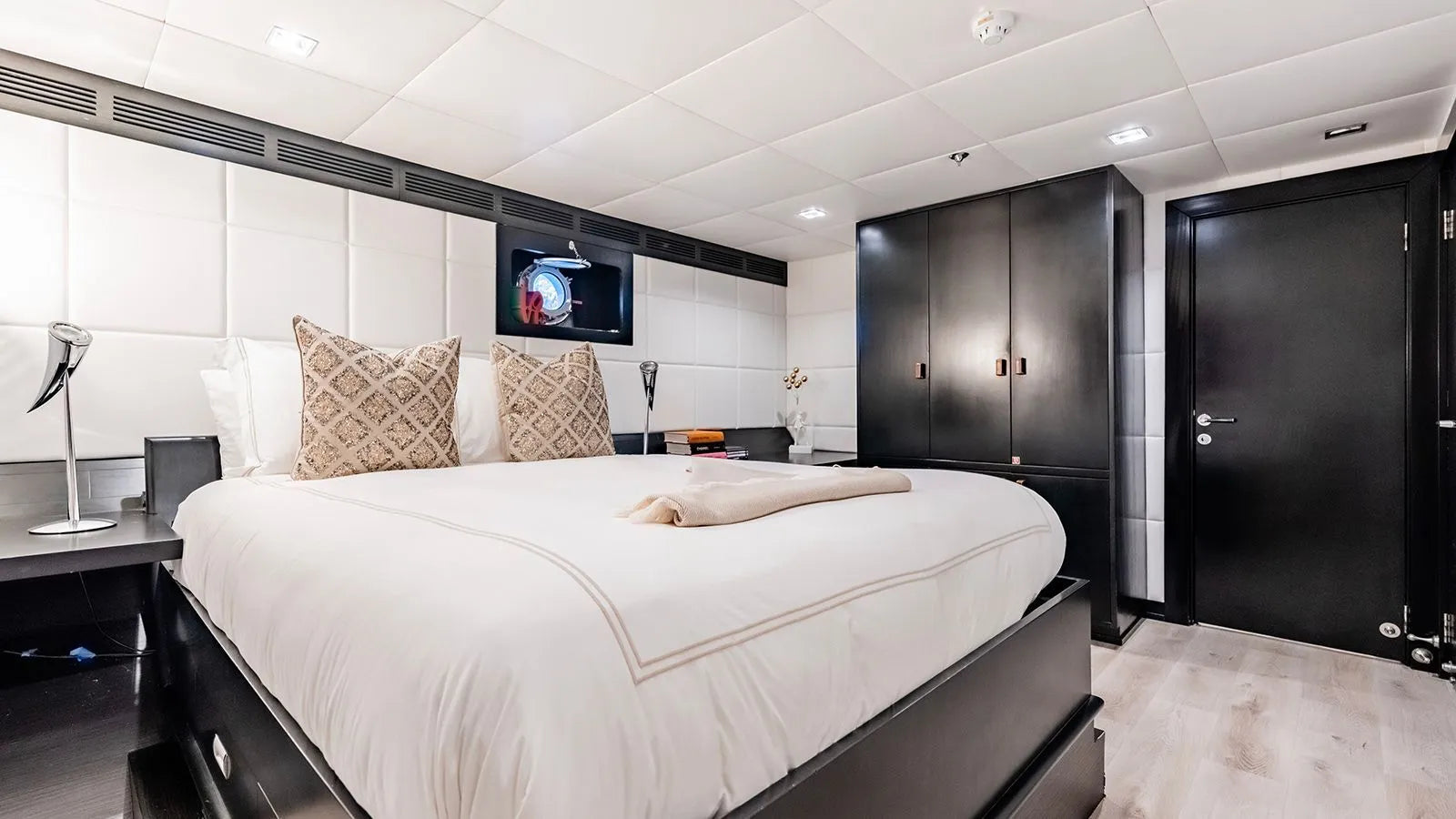 vacation yacht charter St Tropez France