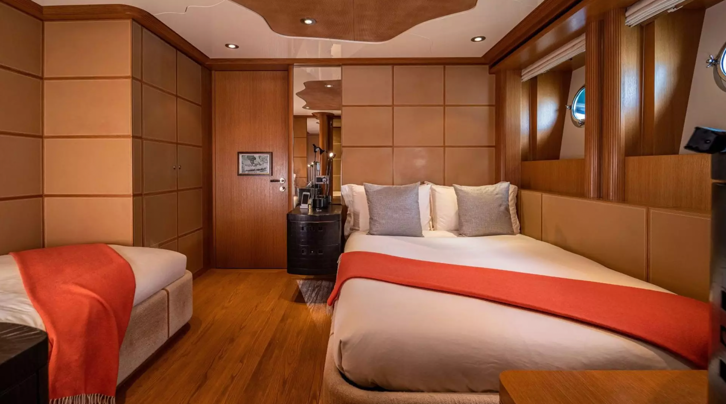 kijo small yacht charter Cannes 
