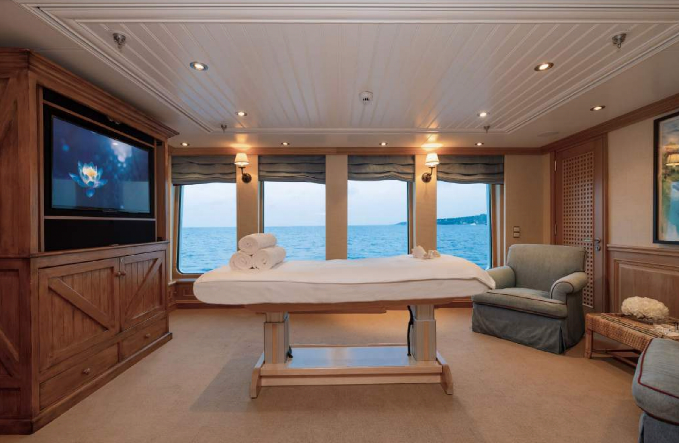 monaco yacht charter