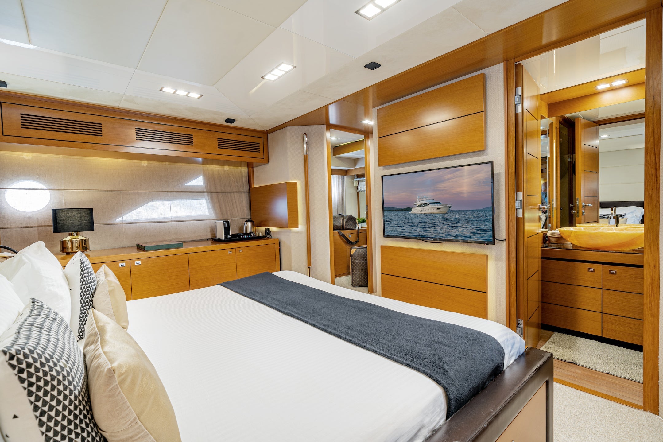 yacht rental Italian Riviera