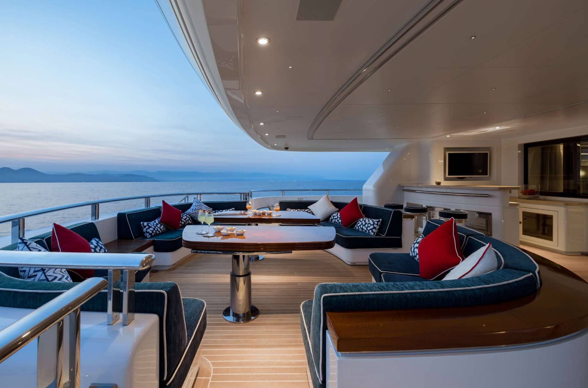 Luxury Yacht Charter St Tropez