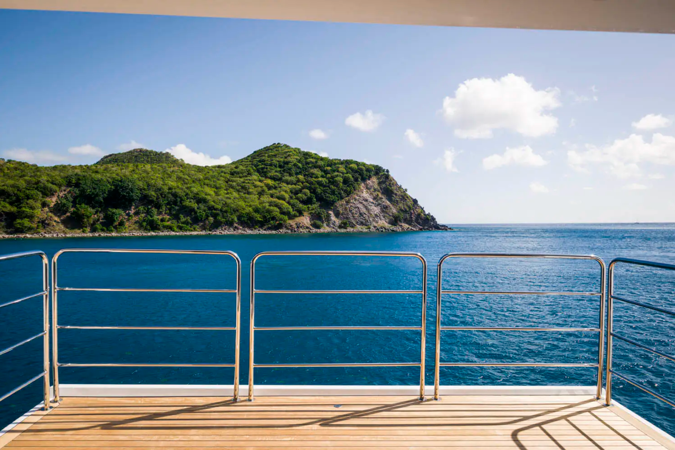 fully crewed yacht charters French Riviera