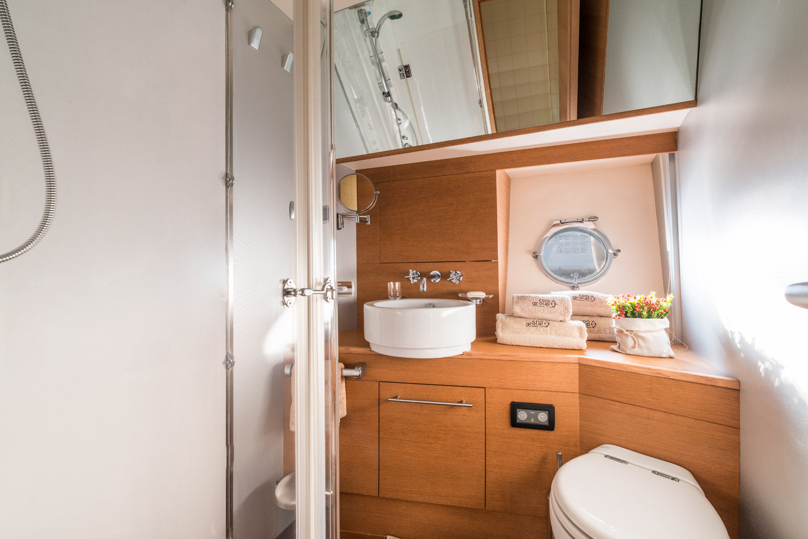 Weekly yacht Charter St Tropez France