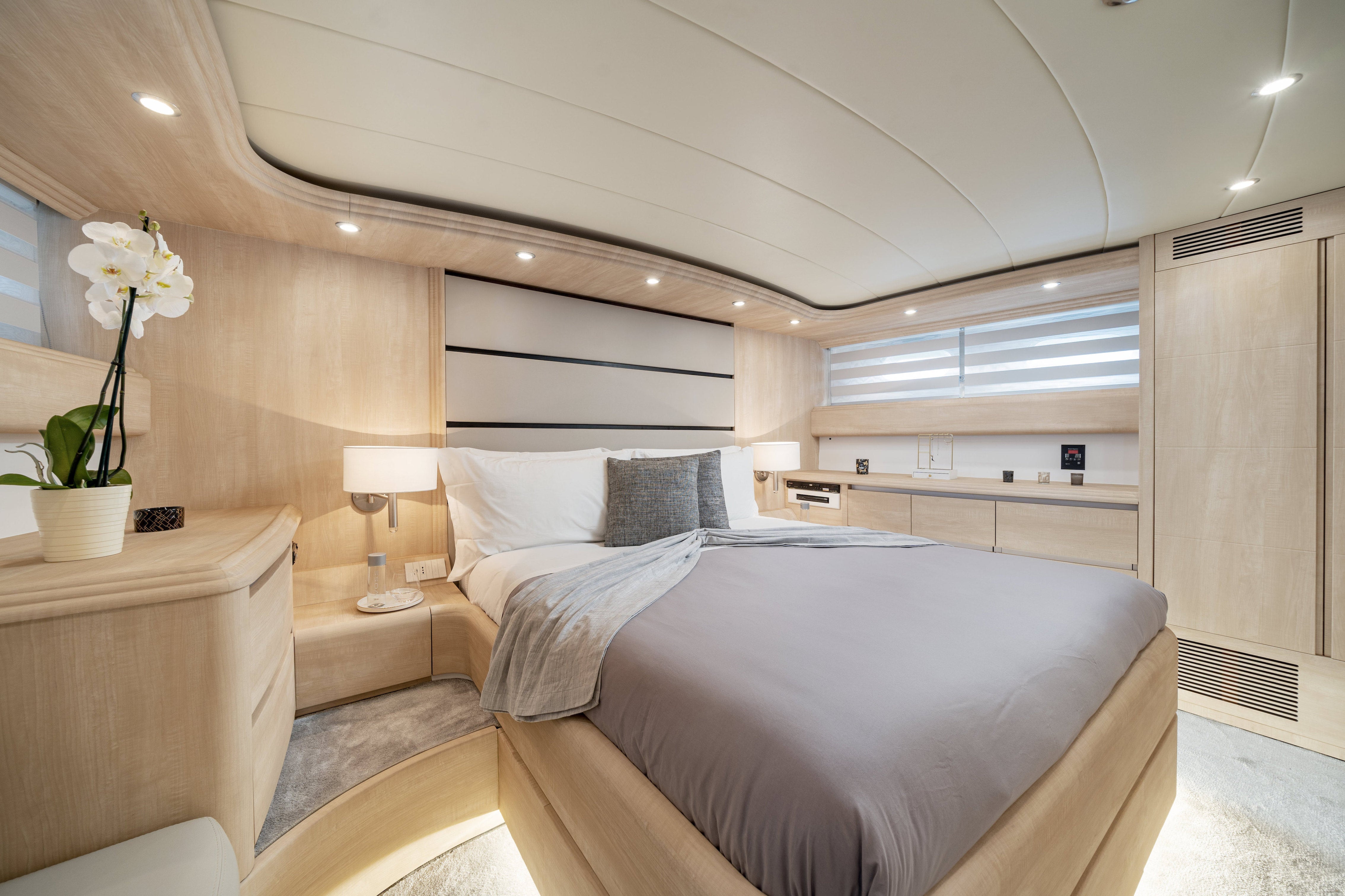 luxury yacht Charter Naples, Italy