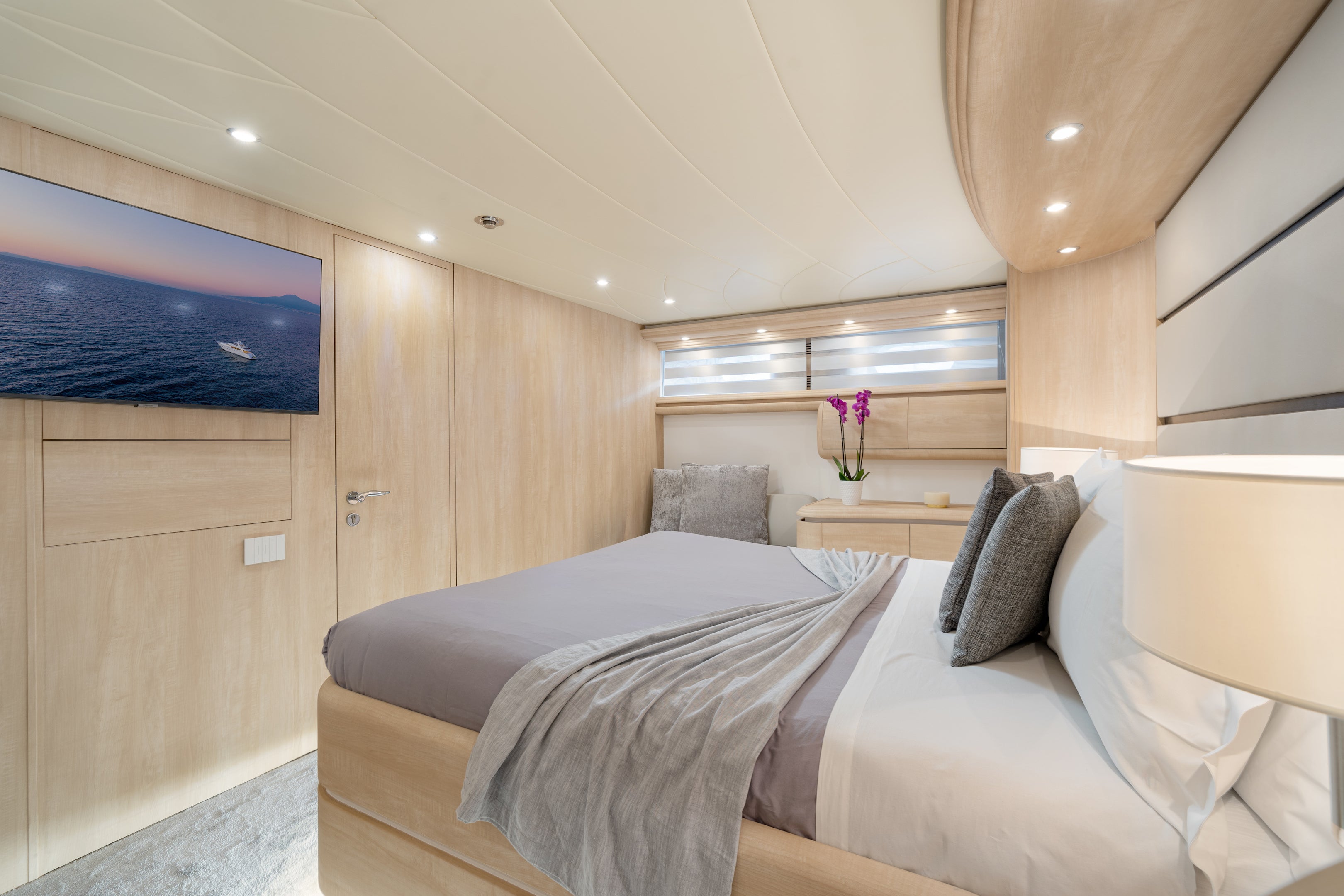 Weekly yacht Charter Naples, Italy