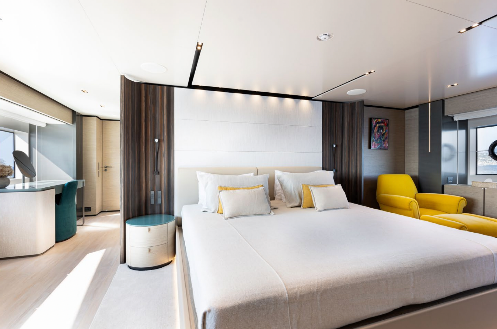 HAIAMI vacation yacht charter St Tropez France