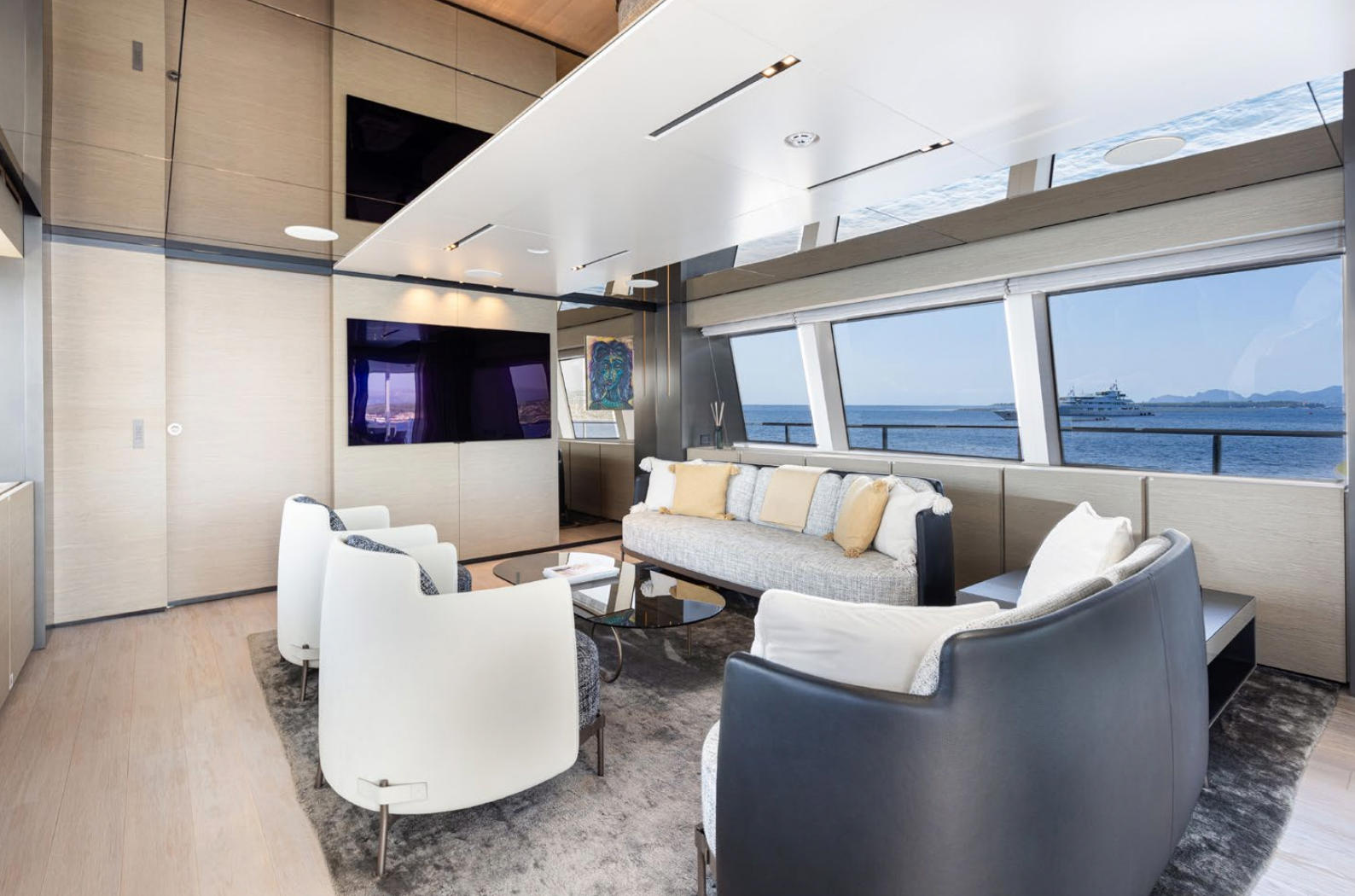 HAIAMI luxury St Tropez France yacht charter